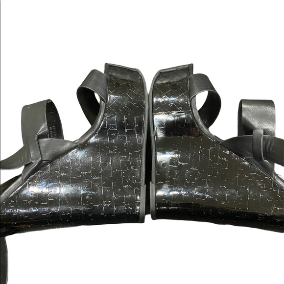 Aldo Black Leather Platform Sandals - Picture 5 of 8